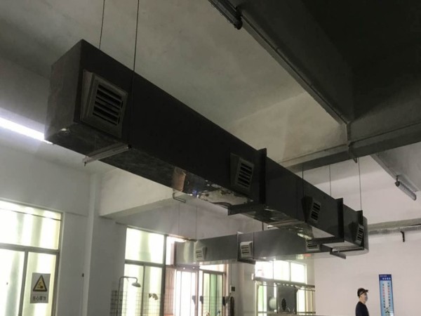 注塑車間安裝環(huán)?？照{(diào)的效果