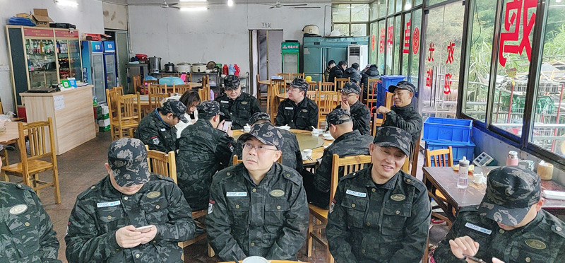 環(huán)?？照{,廠房降溫團隊